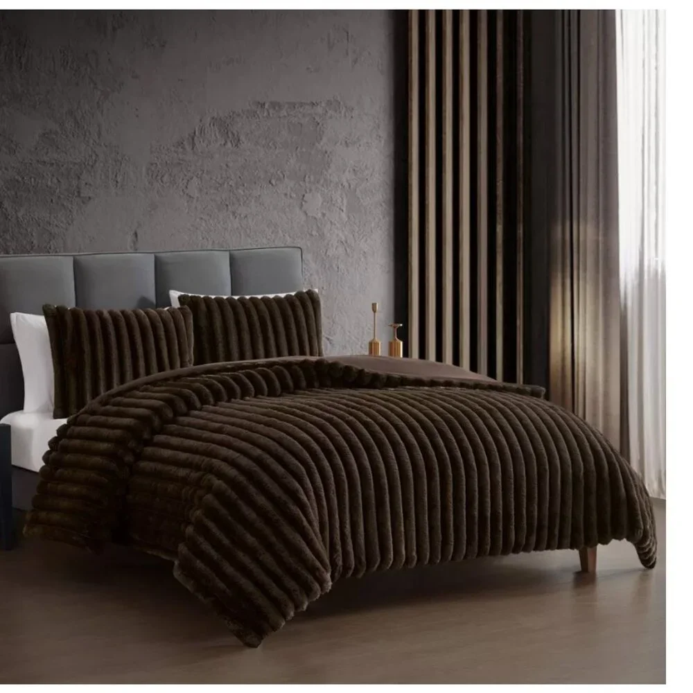 Hallmart Collectibles Embry 3-Piece Queen Comforter Set - Brown Channel Faux Fur
